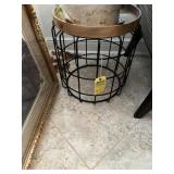 PLANT IN POT WITH STAND