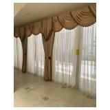 LARGE WINDOWS (CEILING TO FLOOR) - 1- 9