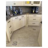 LOT PALM BEACH CABINET CO. LOWER KITCHEN CABINETS
