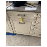 MIELE DIAMANTE PLUS SERIES DISHWASHER (NEEDS REPAI