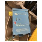 VICTRON ENERGY PHOENIX CHARGER - 24V / 25A