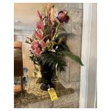 ASSORTED - 1- VASE / 1- BOX WITH ARTIFICIAL FLOWER