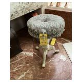 STOOL WITH CUSHION SEAT
