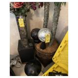 ASSORTED - 1- DISCO LIGHT / 1- FOG MACHINE / 2- RO