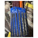 LOT ASSORTED LARGE DRILL BITS