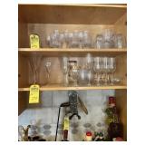 ASSORTED GLASSES - SOME WITH GOLD TRIM / SOME WITH