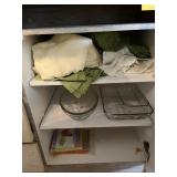 LOT ASSORTED LINENS & CASSEROLE DISHES