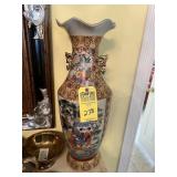 LARGE ORIENTAL VASE - 2