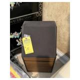 AUDIO PIECES - 2- BOSE SPEAKERS / 1- INFINITY SUBW