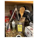 CONTAINERS KITCHEN UTENSILS