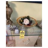 ASSORTED DECOR - 2- GLASS BOWLS / 2- BELLS