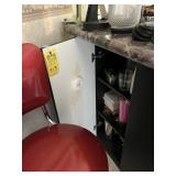 LOT CONTENTS OF BAR - BARWARE, CUPS, SHAKERS, CAND