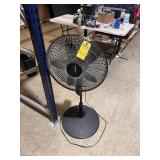 FLOOR FAN