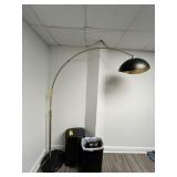 LARGE GOLD TONE ARCHING FLOOR LAMP WITH MARBLE BAS