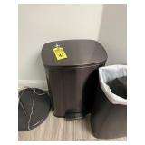 ASSORTED GARBAGE CANS
