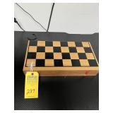 CHESS SET IN WOOD BOX