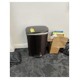 GARBAGE CAN