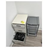 ASSORTED - METAL FILE CABINET WITH 3 DRAWERS / PLA