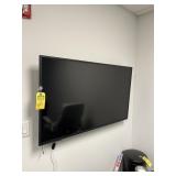 INSIGNIA TELEVISION WITH WALL MOUNT & REMOTE - 50