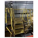 YELLOW 3-STEP ROLLING PLATFORM LADDER