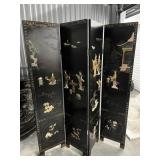4-PANEL ORIENTAL SCREEN WITH RAISED FIGURES IN LAN