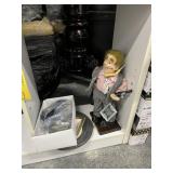 ASSORTED PIECES - DOLL ON STAND / BOX BOEING KEYCH