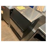 DRUXE CUBER 26B ICE MAKER