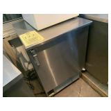 GLASTENDER MFV24-SS(R) COOLER