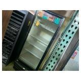 VENDO G319 GLASS DOOR REFRIGERATED BEVERAGE CASE
