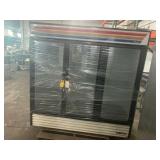 TRUE 3-DOOR REACH-IN FREEZER