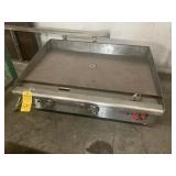 3-BURNER STAINLESS STEEL FLAT TOP GRIDDLE - 36