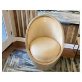BARREL CHAIR
