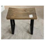 WOOD ACCENT TABLE