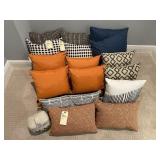 16PC ASSORTED PILLOWS