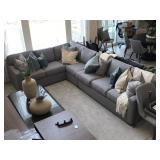 SECTIONAL SOFA W/PILLOWS & THROW