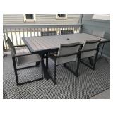 PATIO TABLE W/ CHAIRS & RUG