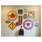 12PC ROAD SIGN WALL DECOS