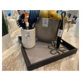 ASSORTED KITCHEN ITEMS