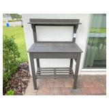 OUTDOOR WORKING STATION