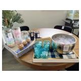 ASSORTED KITCHEN ITEMS