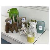 ASSORTED DECORATIVE ITEMS