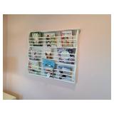 WALL BOOKSHELF W/10 BOOKS