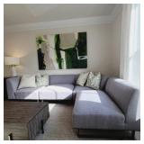 SECTIONAL W/ PILLOWS