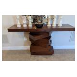 CONSOLE TABLE