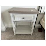 ACCENT TABLE