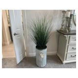 FLOOR PLANT