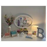 ASSORTED DÉCOR ITEMS