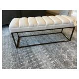 UPHOLSTERED BENCH