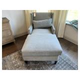 CHAISE LOUNGE