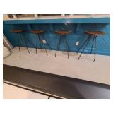 4 BARSTOOLS